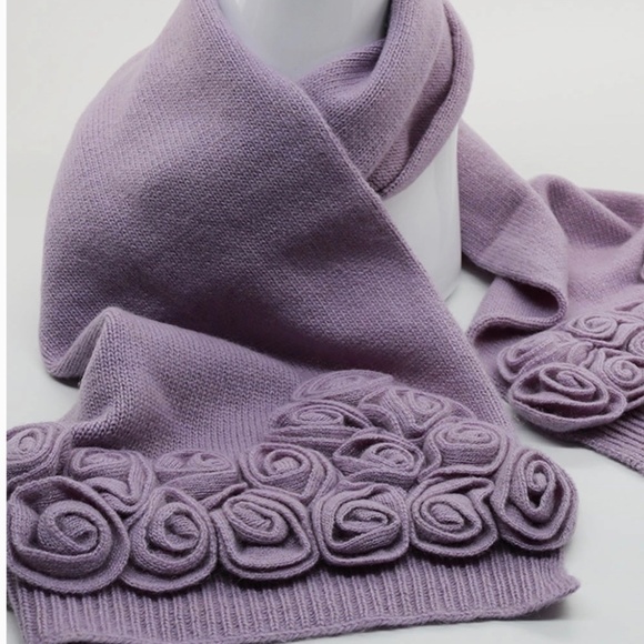 Portolano Cashmere Scarf with Flowers - Picture 1 of 3